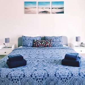 Beach Apartment W/Ocean View